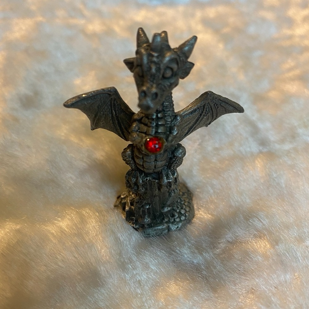 🍀VTG Signed Gallo Pewter Dragon Perched Cliffside Mini Figurine